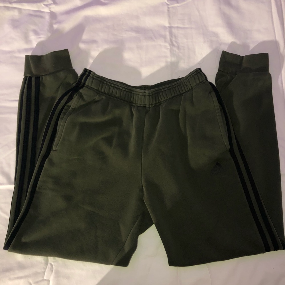 ARMY GREEN ADIDAS SWEATPANTS